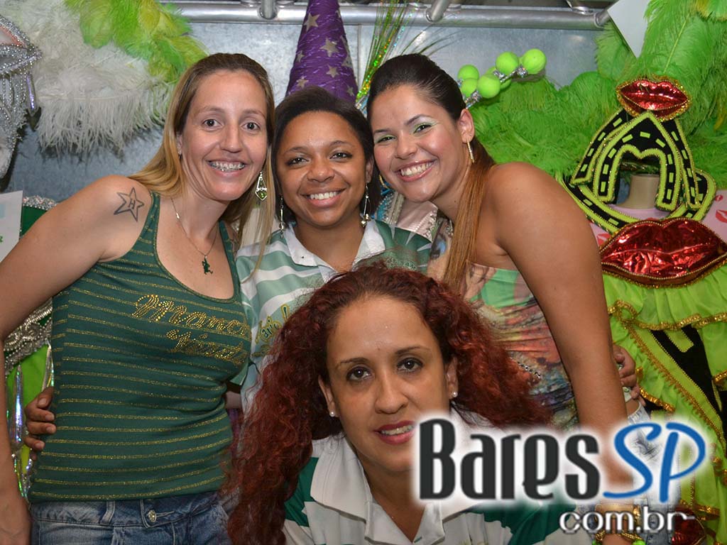 Mr Catra se apresentou no ensaio da Mancha Verde para o Carnaval 2013 Mr Catra se apresentou no ensaio da Mancha Verde para o Carnaval 2013